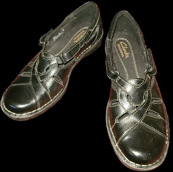 Clarks Shoes - Clark's Bendables Slip On Size 6.5